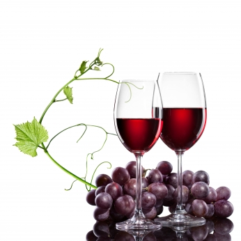Красное вино способно защитить от кариеса