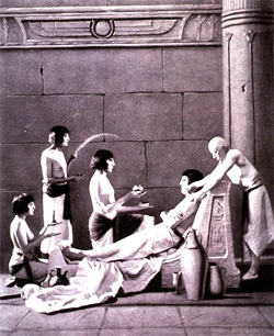 обучение лечению в Древнем Египте