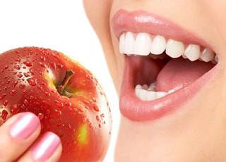 5 мифов об отбеливании зубов