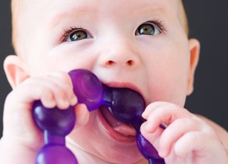 Режутся зубы: как помочь малышу? что делать, если режутся зубки