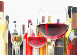 Как выбирать алкогольные напитки для праздничного стола
